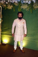 Bobby Deol pose for camera after the sangeet function on 16 Jun 2023 (2)_648d72ae0b870.jpeg