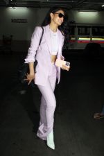 Jacqueline Fernandez dressed in light pink wearing sunglasses in the evening on 17 Jun 2023 (12)_648ddc36ad900.JPG