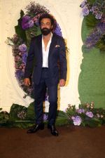 Bobby Deol Pose for media at the reception of Karan Deol and Drisha Acharya on 18 Jun 2023 (31)_6490677debce7.jpeg