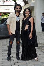 Gurmeet Choudhary and Karishma Sharma pose to promote their latest song Pehli Baarish Mein on 21 Jun 2023 (2)_649305cd86e28.JPG