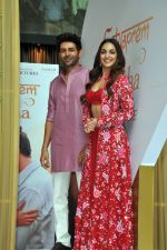 Kartik Aaryan and Kiara Advani promote song launch of Sun Sajni from movie Satyaprem Ki Katha on 21 Jun 2023 (3)_6493167b415ba.JPG