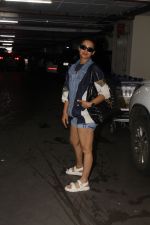 Surveen Chawla dressed in short jeans and blue jackets seen at the airport on 1 July 2023 (25)_64a0fb6bcf43d.JPG