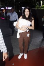 Janhvi Kapoor seen at the airport on 4 July 2023 (18)_64a3916077d81.JPG