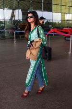 Richa Ravi Sinha seen at the airport on 4 July 2023 (18)_64a421af91683.jpg