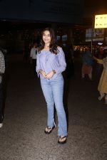 Saiee Manjrekar seen at the airport on wee hours of 5 July 2023 (14)_64a4ed1c6f2a9.JPG