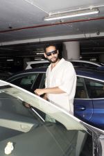 Siddhant Chaturvedi seen at the airport on 4 July 2023 (18)_64a4ea1608303.JPG