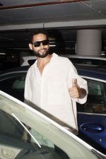 Siddhant Chaturvedi seen at the airport on 4 July 2023 (20)_64a4ea1b3d365.JPG