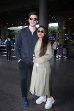 Sreejita De with husband Michael Blohm-Pape seen at the airport on 7 July 2023 (26)_64a7ede064d87.JPG