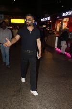 Suniel Shetty seen at the airport on 6 July 2023 (12)_64a7baf5afdf3.JPG