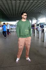 Arjun Kanungo seen at the airport on 8 July 2023 (29)_64a9539f8f6f2.JPG