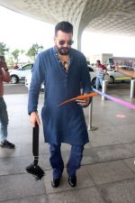Sanjay Dutt seen at the airport on 8 July 2023 (1)_64a957e41462f.JPG
