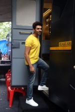 Kartik Aaryan seen at Filmalaya Studio on 8 July 2023 (10)_64ac04b1e934b.jpeg