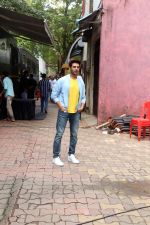 Kartik Aaryan seen at Filmalaya Studio on 8 July 2023 (3)_64ac049f1b03a.jpeg