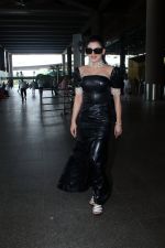 Urvashi Rautela dressed in Black seen at the airport on 13 July 2023 (6)_64afc45592280.JPG