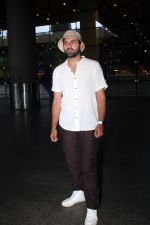 Siddharth Chandekar seen at the airport on 18 July 2023 (8)_64b69427585e8.JPG