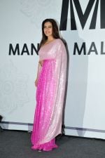 Kajol attends The Bridal Couture Show by Manish Malhotra in Mumbai on 20 July 2023 (74)_64ba6a0f2116e.JPG