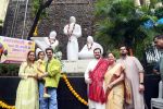 Naman Nitin Mukesh, Neil Nitin Mukesh, Nishi Mukesh, Nitin Mukesh, Nurvi Neil Mukesh, Rukmini Sahay attend the 100th birth anniversary of Mukesh Ji paying Humble Tribute at Mukesh Chowk on 22 July 2023 (15)_64bbf956626fd.jpeg