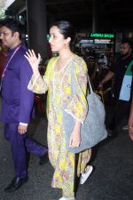 Shraddha Kapoor seen at the airport on 22 July 2023 (15)_64bbfd341f7f8.JPG