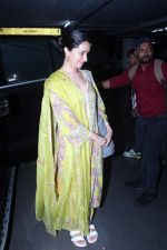 Shraddha Kapoor seen at the airport on 22 July 2023 (20)_64bbfd3d0baa5.JPG
