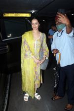 Shraddha Kapoor seen at the airport on 22 July 2023 (30)_64bbfd4ea829b.JPG