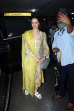 Shraddha Kapoor seen at the airport on 22 July 2023 (31)_64bbfd5064126.JPG