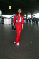 Aditi Rao Hydari in red seen at the airport on 30 July 2023 (10)_64c65657670bc.JPG