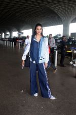 Athiya Shetty seen at the airport on 30 July 2023 (7)_64c63f7546968.JPG