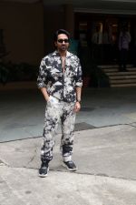 Ayushmann Khurrana promoting Dream Girl 2 in Andheri on 31 July 2023 (10)_64c7b391837d5.jpeg