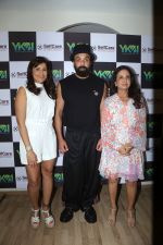 Bobby Deol, Suman Agarwal, Yasmin Karachiwala at the launch of BodyImage Studio at Juhu Matunga and Bandra on 2nd August 2023 (1)_64ca53e13864a.jpeg