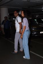 Abhishek Kapoor and Pragya Kapoor seen at the airport on 7th August 2023 (16)_64d0e9796d16f.JPG
