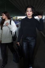 Raveena Tandon and Rasha Thadani Spotted At Airport Departure on 8th August 2023 (9)_64d3450e13c32.JPG