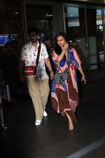 Tejasswi Prakash and Karan Kundrra Spotted At Airport Arrival on 8th August 2023 (1)_64d3404c02103.JPG
