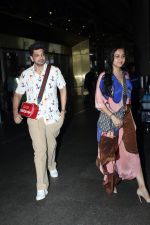 Tejasswi Prakash and Karan Kundrra Spotted At Airport Arrival on 8th August 2023 (10)_64d3405c051d2.JPG