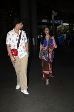 Tejasswi Prakash and Karan Kundrra Spotted At Airport Arrival on 8th August 2023 (17)_64d3406827198.JPG