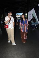 Tejasswi Prakash and Karan Kundrra Spotted At Airport Arrival on 8th August 2023 (27)_64d3407abb7e0.JPG