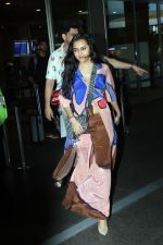 Tejasswi Prakash and Karan Kundrra Spotted At Airport Arrival on 8th August 2023 (3)_64d3404fbff2e.JPG