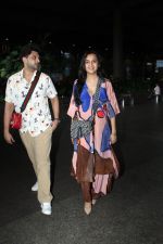 Tejasswi Prakash and Karan Kundrra Spotted At Airport Arrival on 8th August 2023 (37)_64d3408bb1e4a.JPG