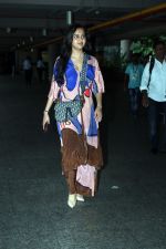 Tejasswi Prakash and Karan Kundrra Spotted At Airport Arrival on 8th August 2023 (39)_64d340a91eb5b.JPG