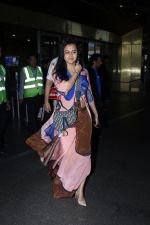 Tejasswi Prakash and Karan Kundrra Spotted At Airport Arrival on 8th August 2023 (9)_64d3405a566ff.JPG