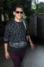 Vijay Varma Spotted At Airport on 8th August 2023 (11)_64d3473206fab.JPG