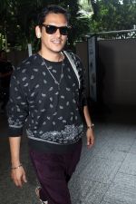 Vijay Varma Spotted At Airport on 8th August 2023 (12)_64d347349bc2d.JPG