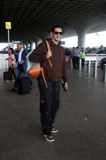 Vijay Varma spotted at airport departure on 9th August 2023 (8)_64d3c8ff8f9b4.JPG
