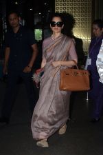 Kangana Ranaut dressed in a saree spotted at airport arrival on 10th August 2023 (22)_64d61d13e7680.jpg