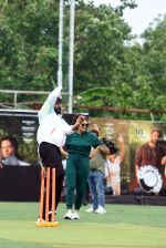 Abhishek Bachchan, Saiyami Kher, Angad Bedi playing cricket match to promote the sports movie Ghoomer on 10th August 2023 (70)_64d7126826fcd.JPG
