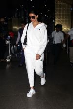 Deepika Padukone spotted at Airport on 11th August 2023 (17)_64d741a67576d.jpg