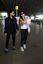 Gauahar Khan and Zaid Darbar spotted at the Airport Departure on 11th August 2023 (11)_64d747d9c79f1.JPG