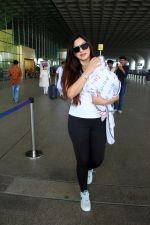 Gauahar Khan spotted at the Airport Departure on 11th August 2023 (11)_64d7481c01a55.JPG