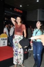 Pooja Batra at the Grand Premiere of Film Gadar 2 on 11th August 2023 (132)_64d7a60d14f68.JPG