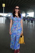 Saiee Manjrekar spotted at the Airport Departure on 11th August 2023 (12)_64d7464c8a617.JPG