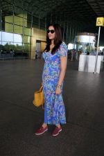 Saiee Manjrekar spotted at the Airport Departure on 11th August 2023 (4)_64d7462914fa0.JPG